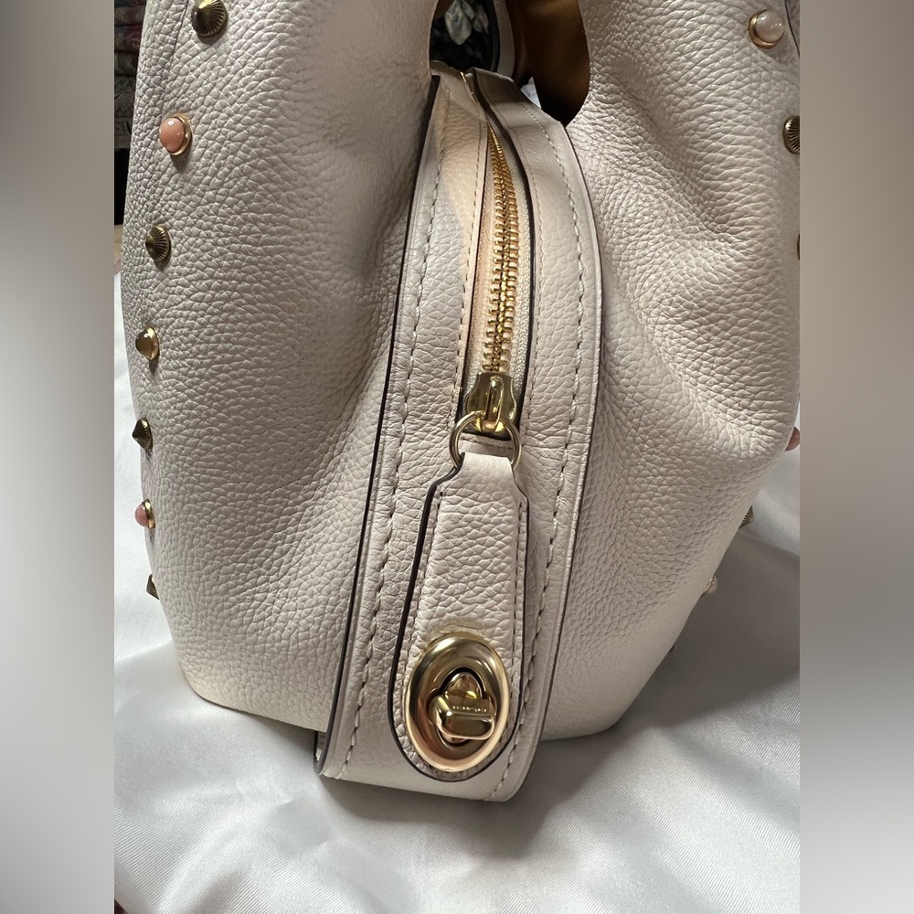 Coach Edie 31 Shoulder Bag - Picture 8 of 9